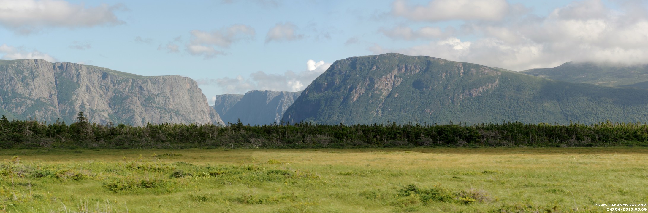 54764PaCrLeRe - Along Route 430 - Views of the Gulf of St Lawrence, Labrador and Gros Morne National Park (enroute from Quirpon to Deer Lake)